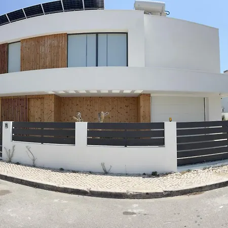 Holiday home Casa Lagoa De Albufeira Sesimbra