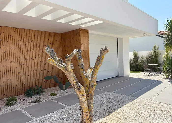 Casa Lagoa De Albufeira 펜션 *